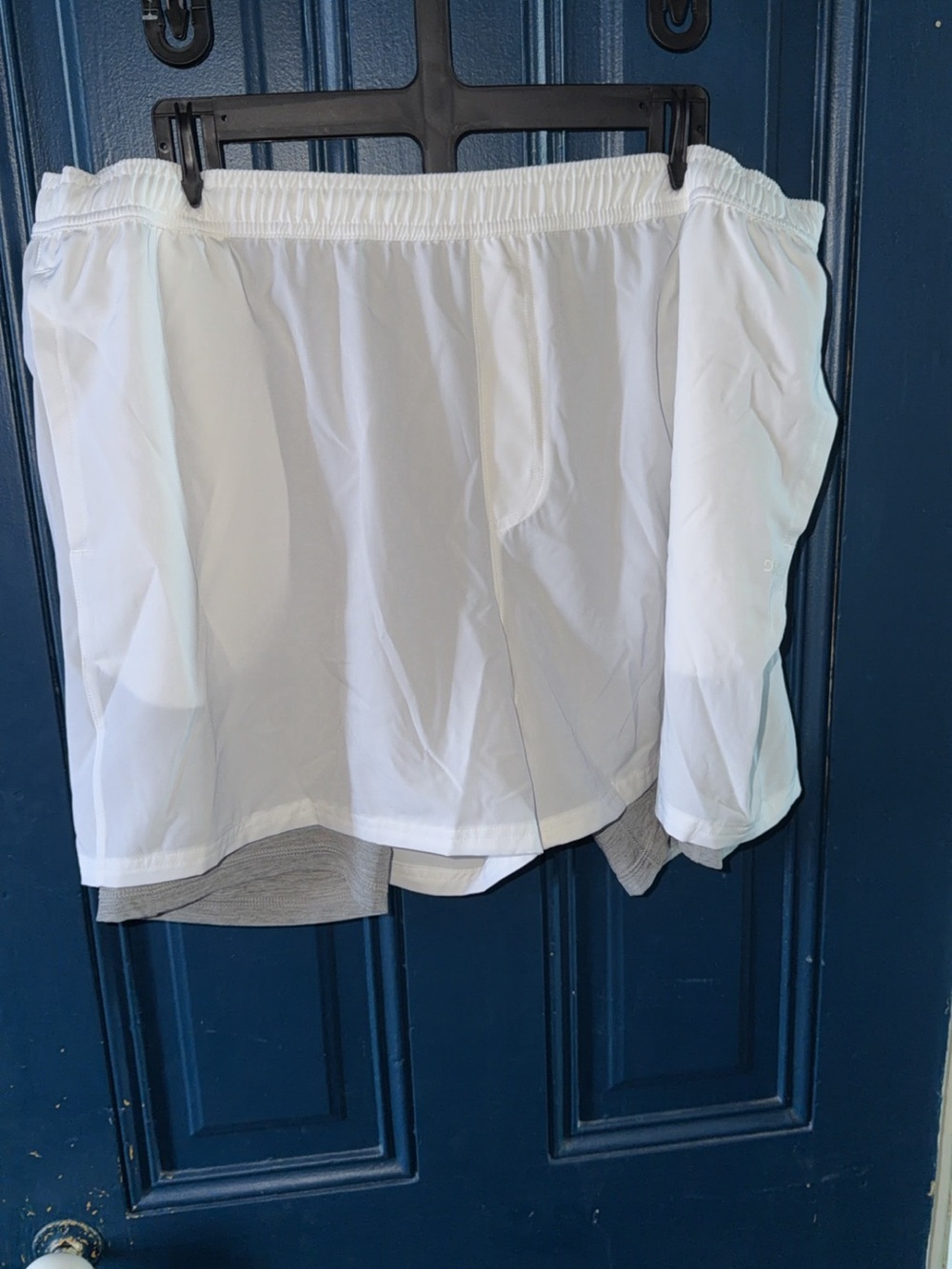 DSG men’s White Athletic Overlay Shorts with Inner Liner